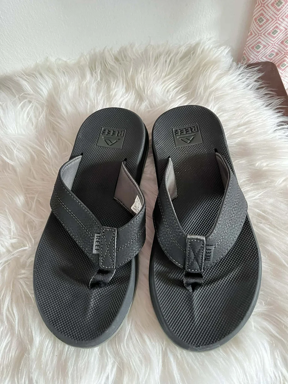 Reef Black Men's Cushioned Flip Flops